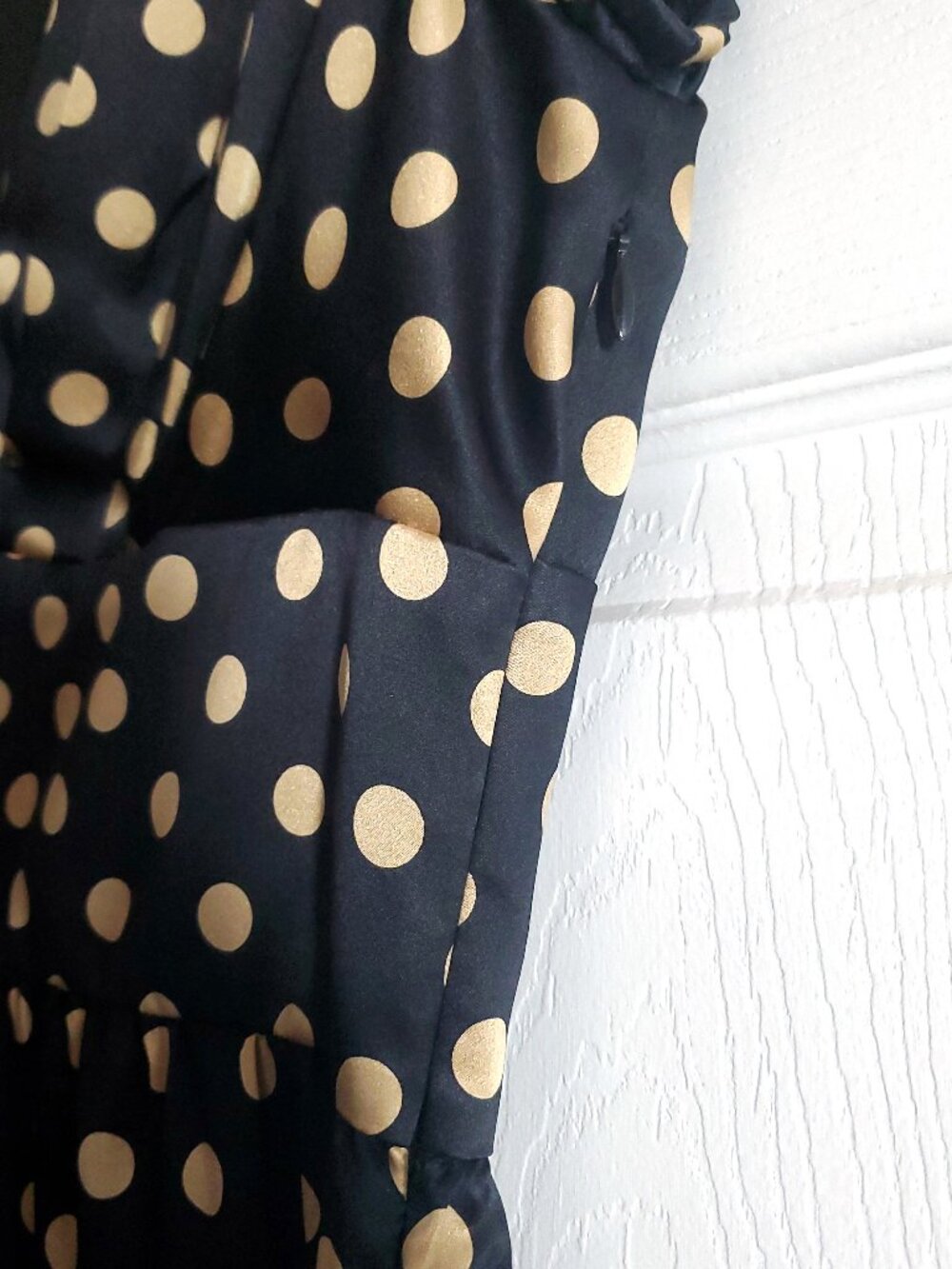 Betsey Johnson Silk Polka Dot Cap Sleeve Dress Black Tan Size 8 - Picture 4 of 5